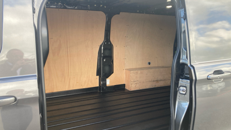 Ford Transit Custom 320 L2 Diesel Fwd 2.0 EcoBlue 136ps H1 Van Limited